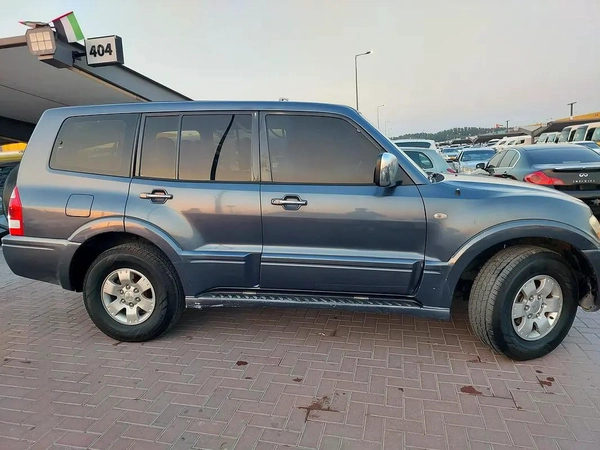 ميتسوبيشي باجيرو 2006