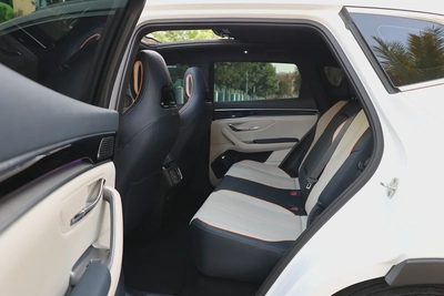 YD SONG PLUS PREMIUBM - 6YRS WARRANTY / 45,000 KM SERVICE - 8YRS BATTERY WARRANTY - GCC SPECS --18