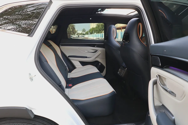 YD SONG PLUS PREMIUBM - 6YRS WARRANTY / 45,000 KM SERVICE - 8YRS BATTERY WARRANTY - GCC SPECS -