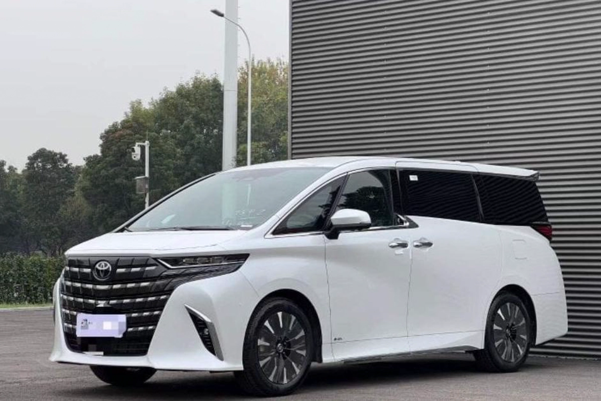 New 2024 Toyota Alphard