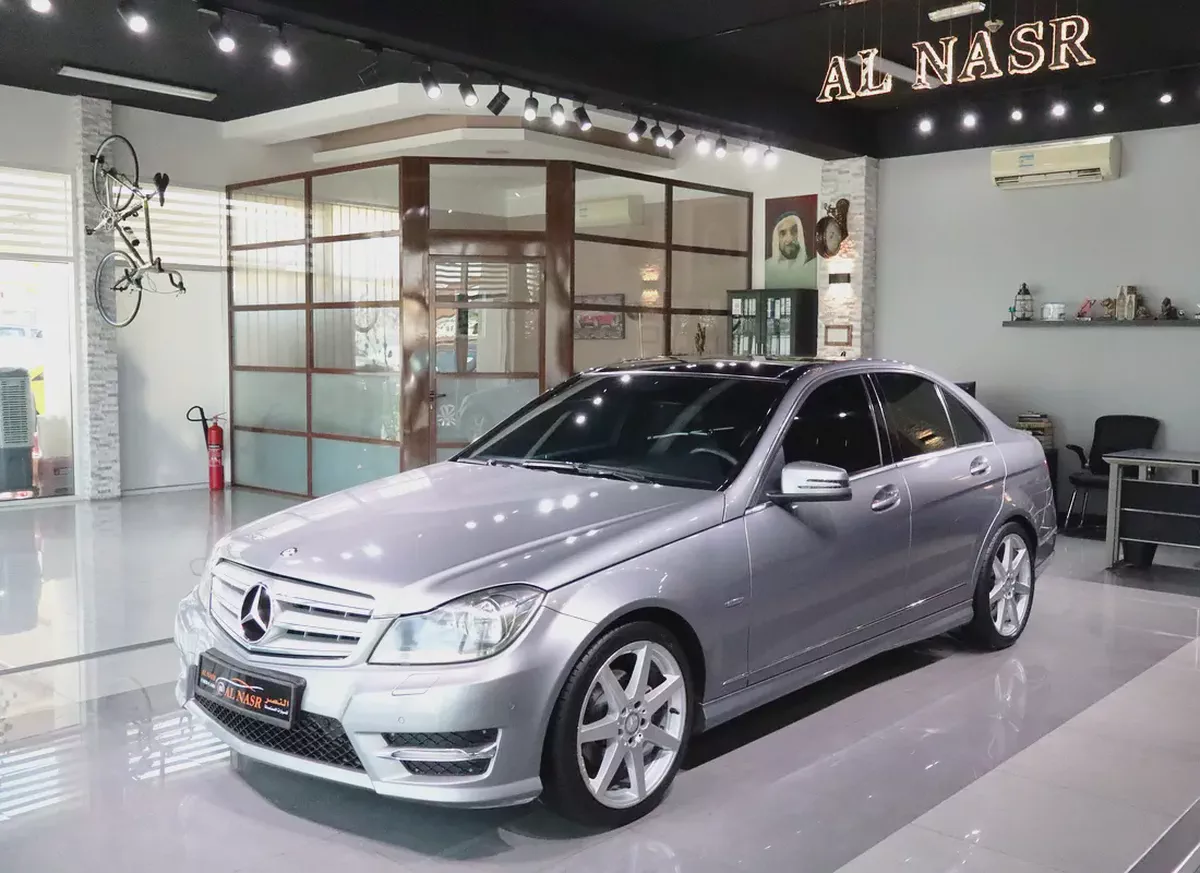 AMG Kit . Blue Efficiency . Full Option . GCC Specs . Excellent Condition-2-2