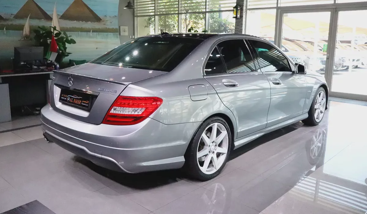 AMG Kit . Blue Efficiency . Full Option . GCC Specs . Excellent Condition-5-5