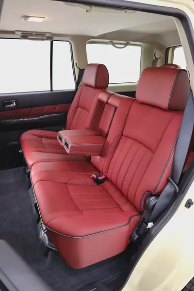 NISSAN PATROL SUPER SAFARI GCC LEGEND EDITION - VTC 4800 - FULLY LOADED IN SPECIAL SAND BEIGE-11