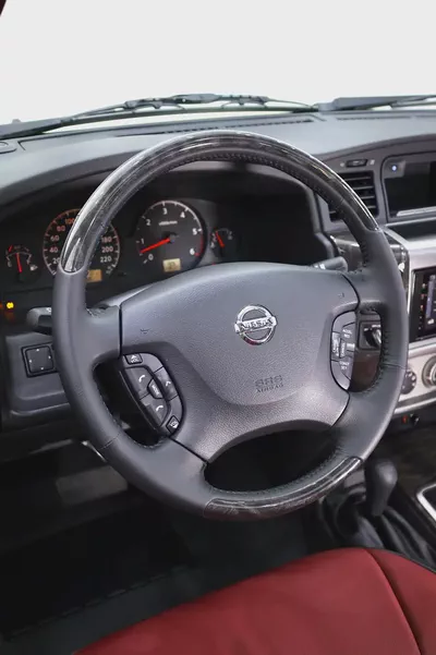 NISSAN PATROL SUPER SAFARI GCC LEGEND EDITION - VTC 4800 - FULLY LOADED IN SPECIAL SAND BEIGE-16