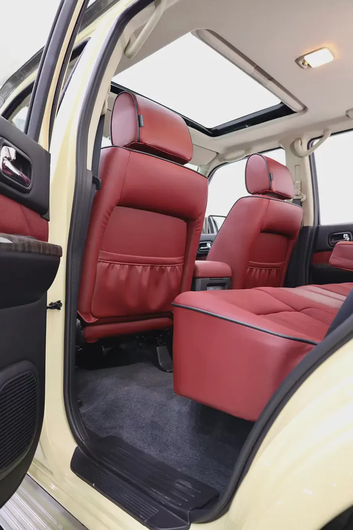 NISSAN PATROL SUPER SAFARI GCC LEGEND EDITION - VTC 4800 - FULLY LOADED IN SPECIAL SAND BEIGE-10-10