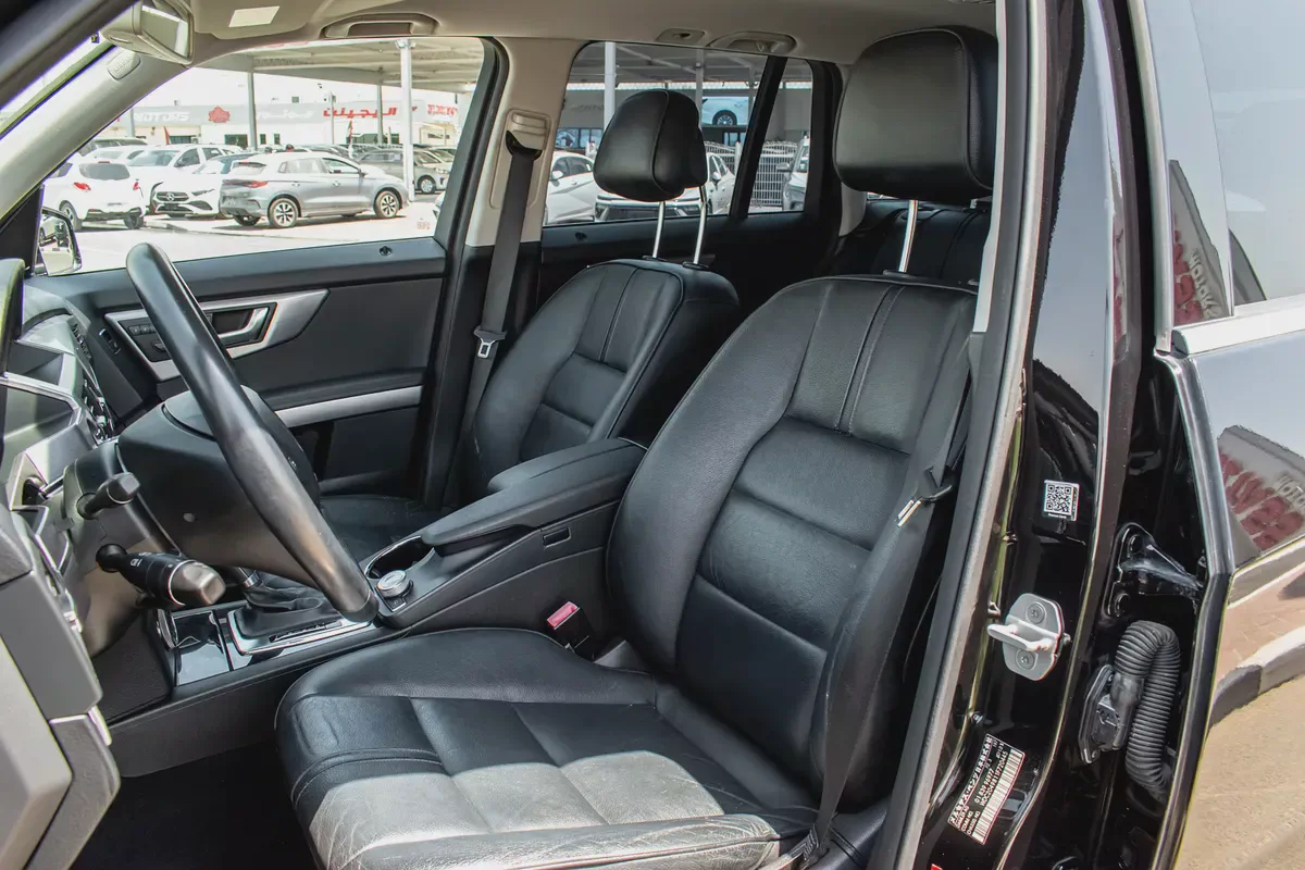 2011 - BENZ GLK300 - IMMACULATE CONDITION - ONLY 92,000 KM DONE-13-13