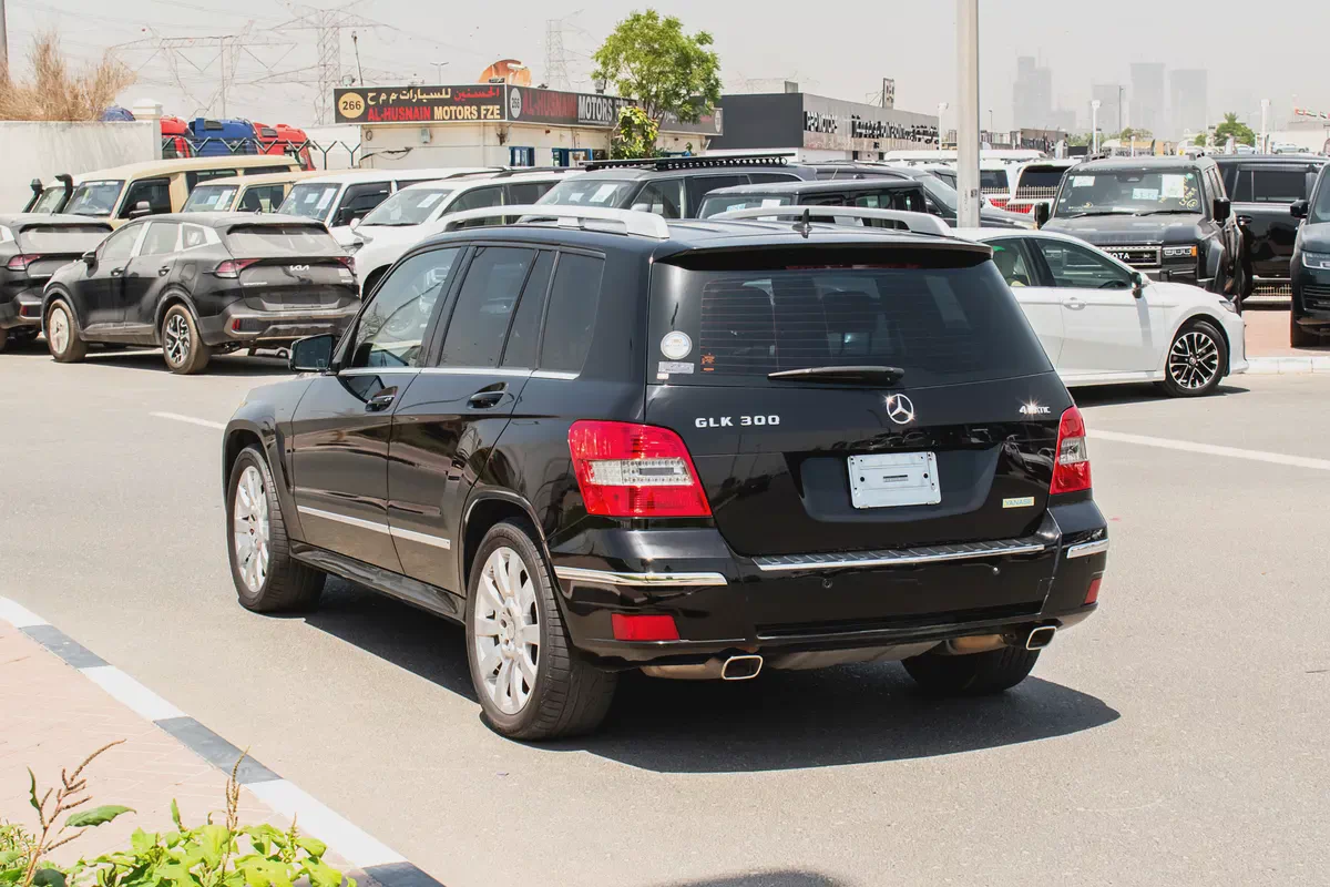 2011 - BENZ GLK300 - IMMACULATE CONDITION - ONLY 92,000 KM DONE-5-5