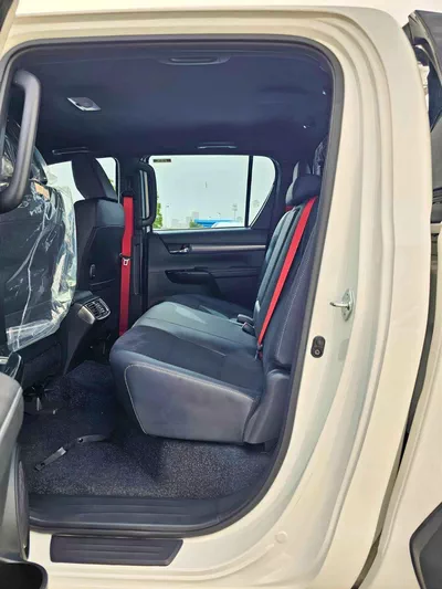Toyota Hilux GR SPORT 2.8L DIESEL V4 / RADAR / 360*CAMERA/DRIVER PWR SEAT WITH LATHER (CODE# HGRD)-9
