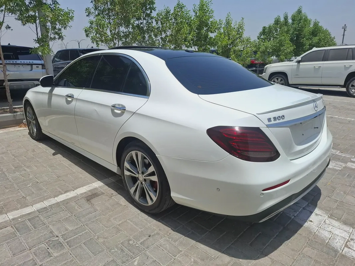 2017 Mercedes-Benz E-Class E 300 | Premium Package | Luxury Sedan-5-5