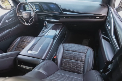 Cadillac Escalade-8