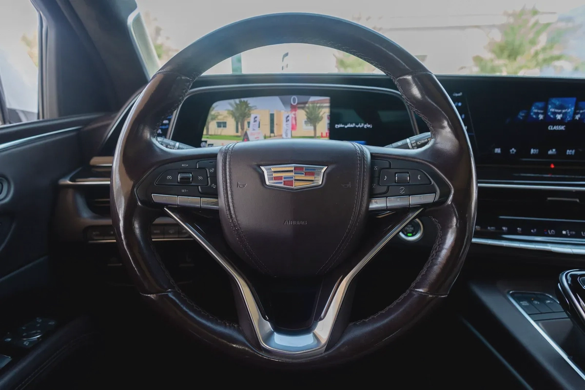 Cadillac Escalade-1-1