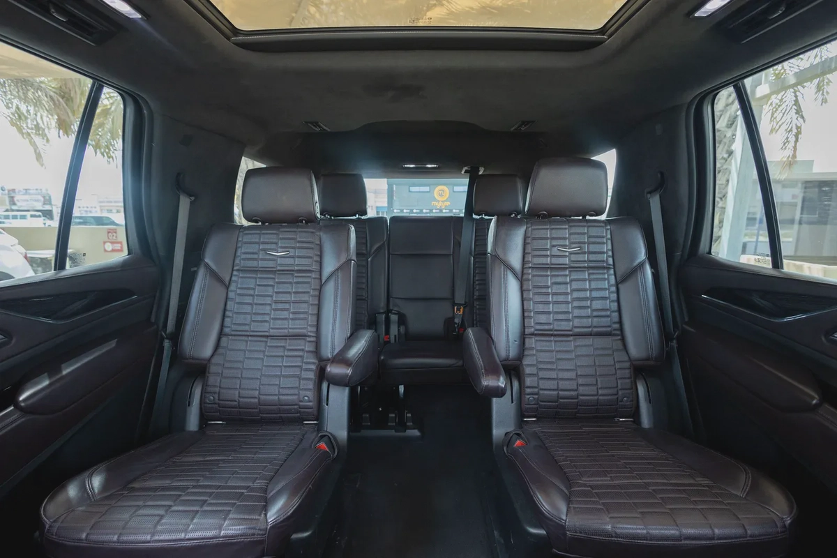 Cadillac Escalade-2-2