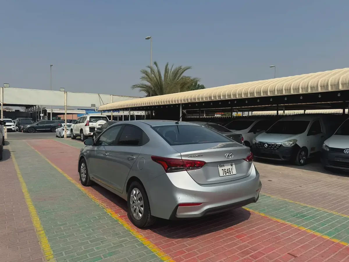 Hyundai Accent GLS 2020 GCC Specs in Excellent Condition-4-4