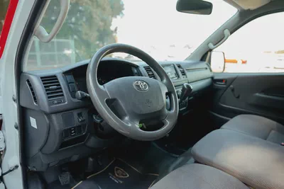 Std-Roof Delivery Van | Manual | GCC Specs | Ref#T90205-10