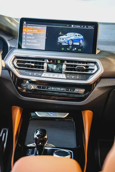 BMW X4 xDrive30i M Sport Premium – 2025 | GCC | Only 3,497 KM | 2 Years Warranty | AED 199,000-15