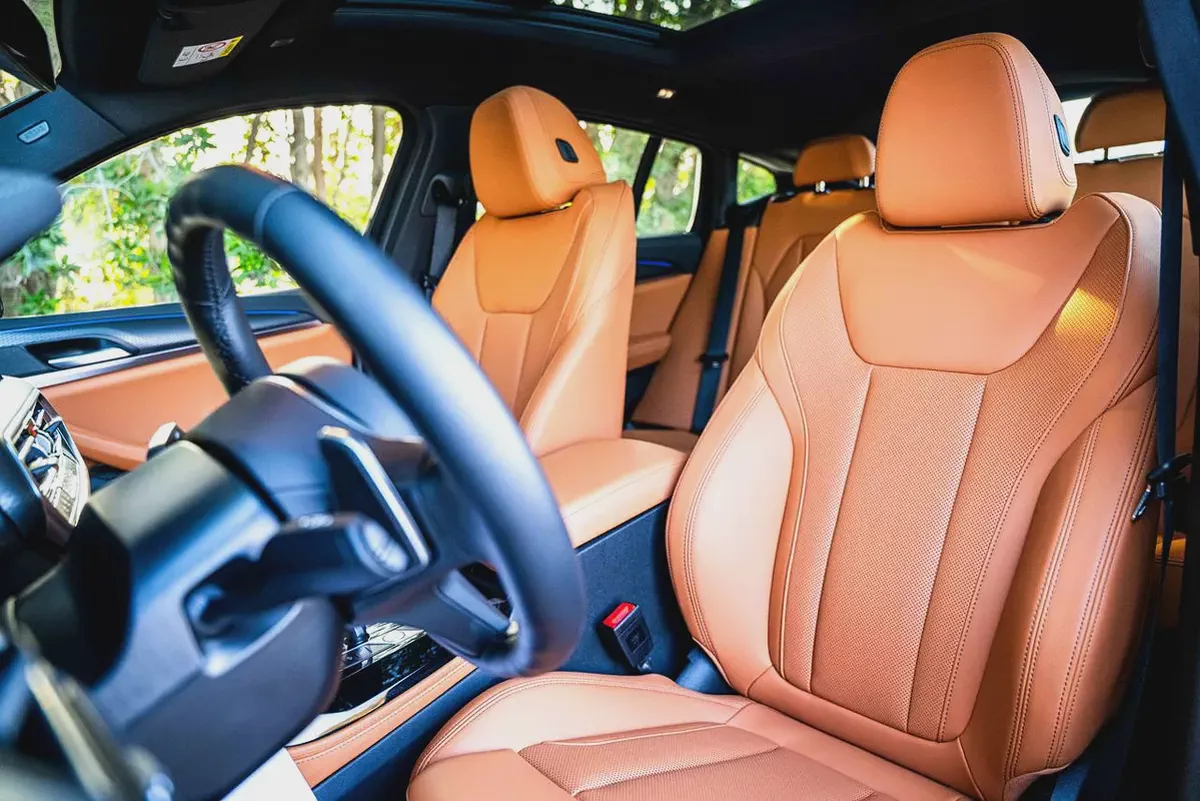 BMW X4 xDrive30i M Sport Premium – 2025 | GCC | Only 3,497 KM | 2 Years Warranty | AED 199,000-9-9