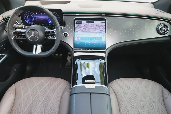 Mercedes-Benz EQE 350 4MATIC 2024 -500km- GCC Specs - Pristine Condition