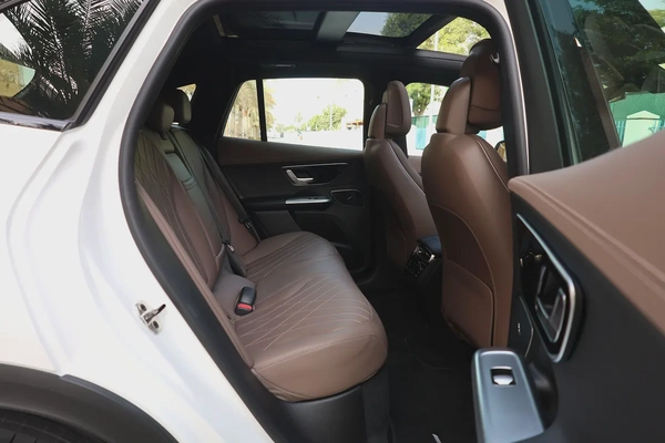 Mercedes-Benz EQE 350 4MATIC 2024 -500km- GCC Specs - Pristine Condition