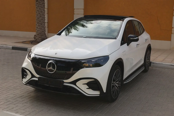 Mercedes-Benz EQE 350 4MATIC 2024 -500km- GCC Specs - Pristine Condition