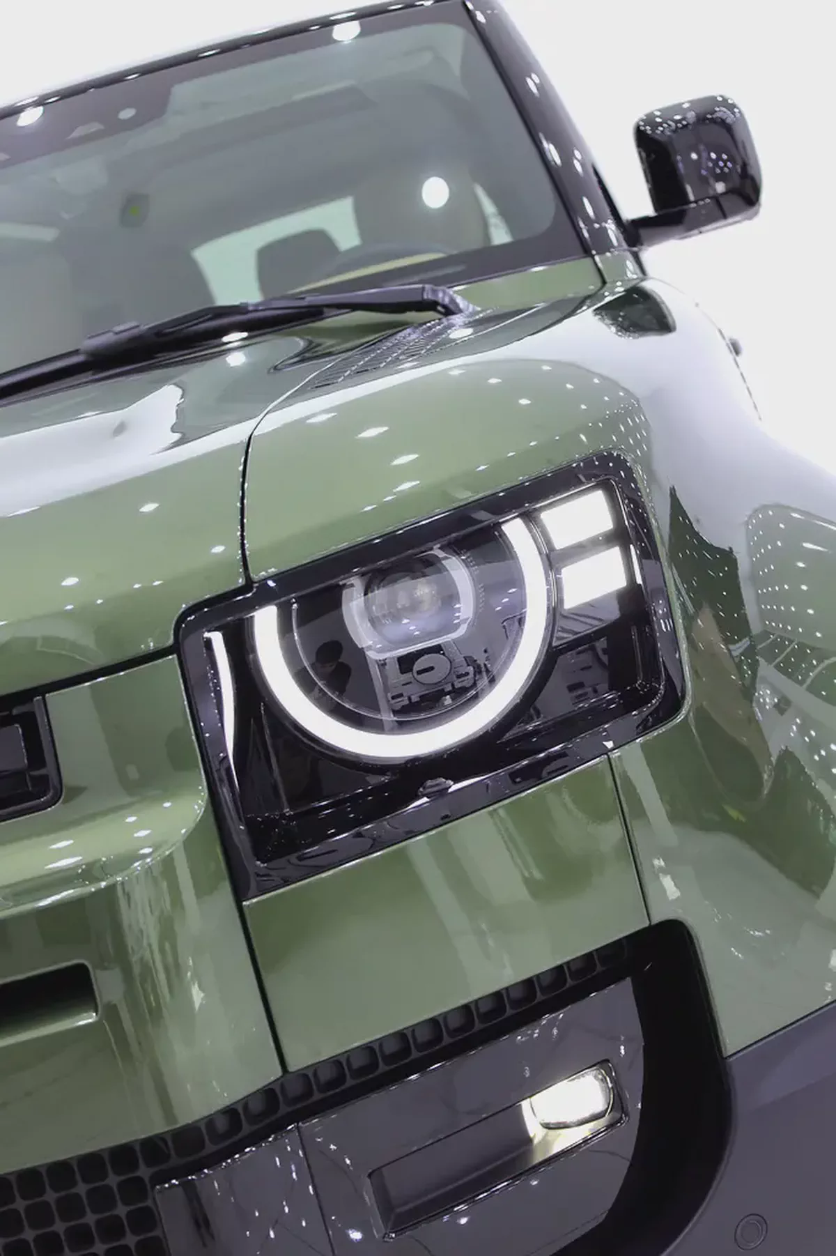 BRAND NEW DEFENDER 90 - P300 - SPECIAL WOOLSTONE GREEN-10-10