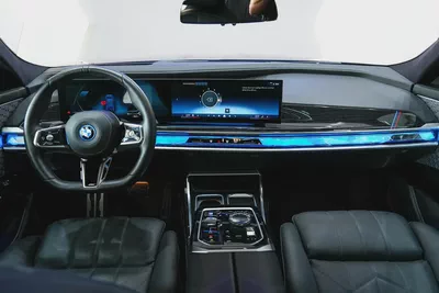 2024 - BMW i7 - Perfect inside and out for 366,000.00 AED-12
