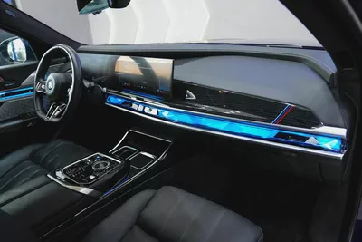 2024 - BMW i7 - Perfect inside and out for 366,000.00 AED-13