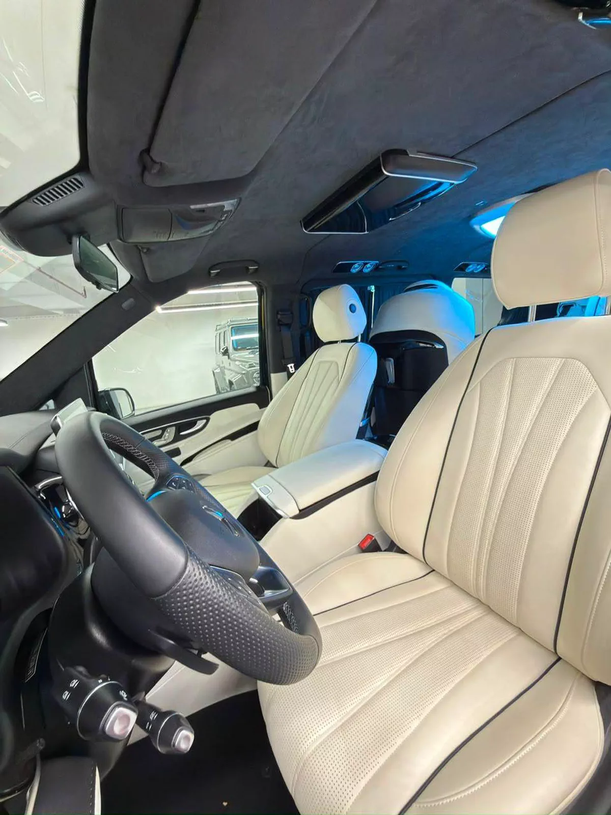 Mercedes Benz Vito VIP MERCEDES VITO VIP || V350L BLACK 2024 NEW-10-0