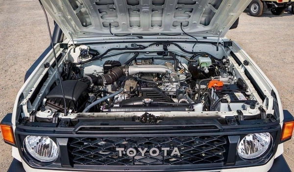 Toyota Land Cruiser 70 LC 78 HARDTOP 4.0L MT LC78 4.2L V6 DIESEL 3DOOR