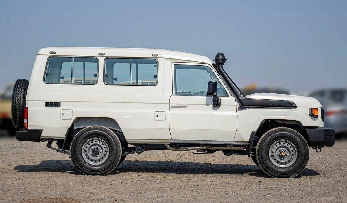 Toyota Land Cruiser 70 LC 78 HARDTOP 4.0L MT LC78 4.2L V6 DIESEL 3DOOR-8-0