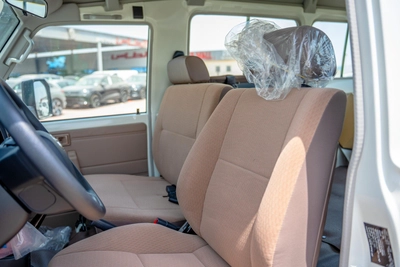 TOYOTA LAND CRUISER 70 LC78-18