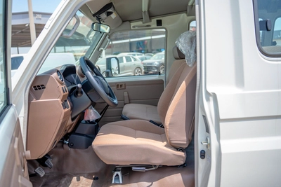TOYOTA LAND CRUISER 70 LC78-8