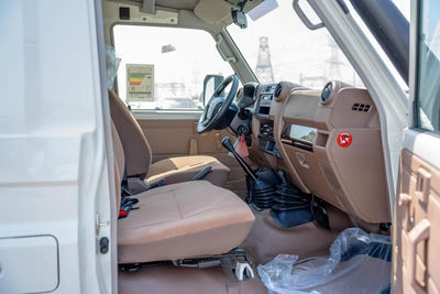 TOYOTA LAND CRUISER 70 LC78-16