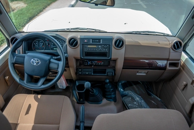 TOYOTA LAND CRUISER 70 LC78-12