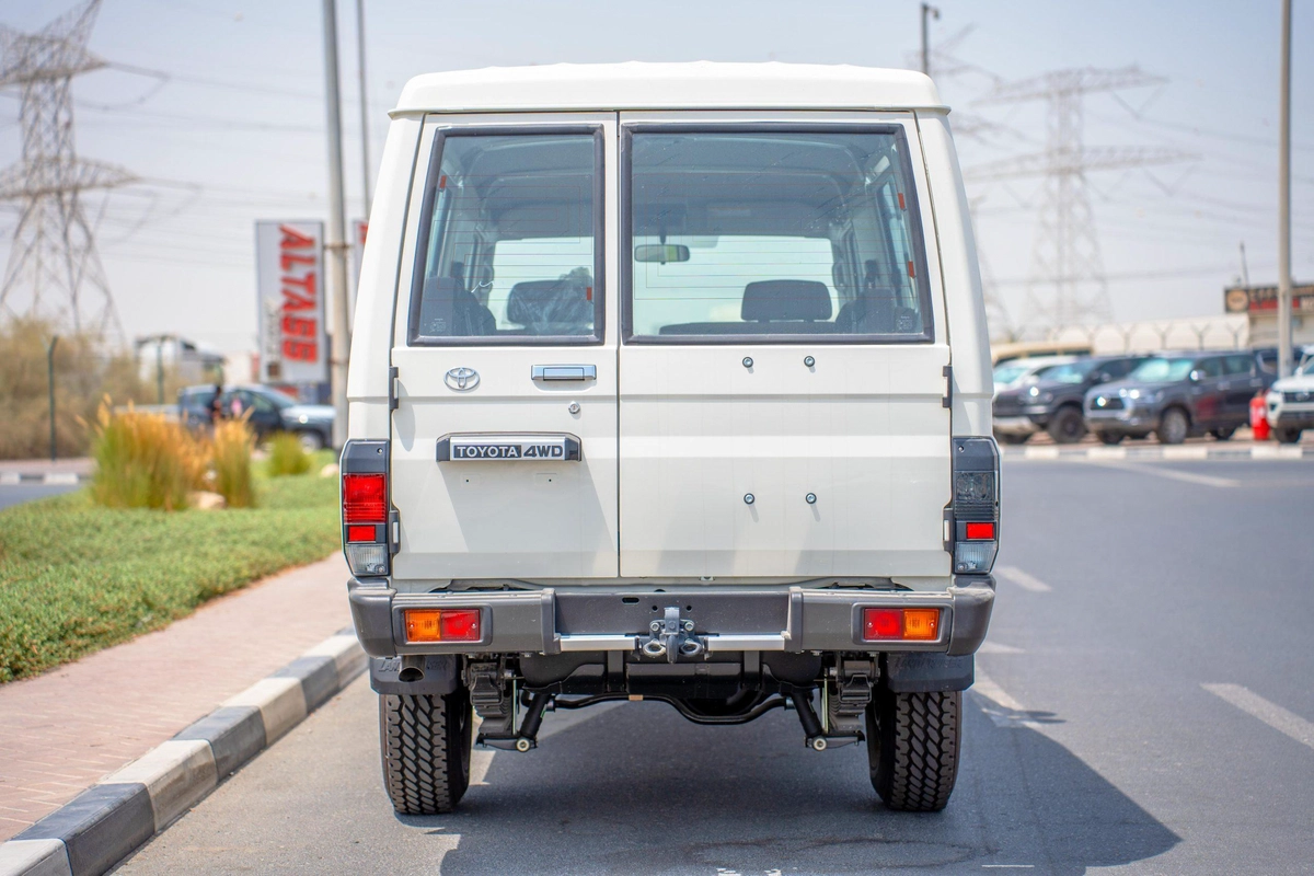 TOYOTA LAND CRUISER 70 LC78-14-14