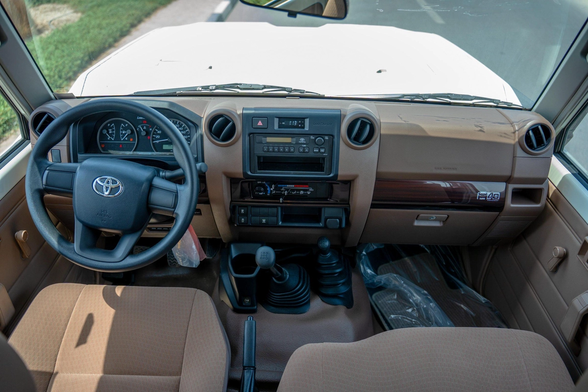 TOYOTA LAND CRUISER 70 LC78-12-12