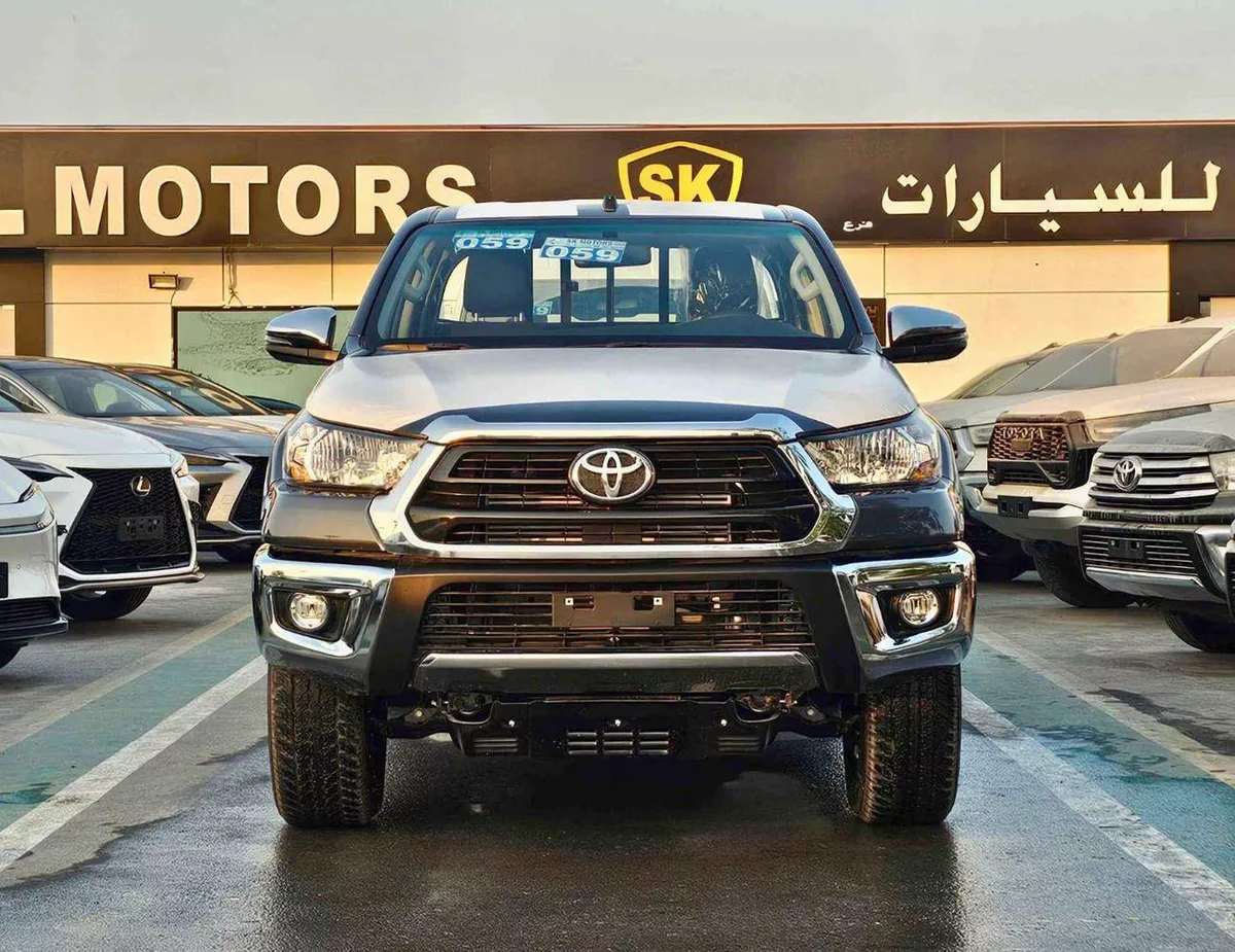 Toyota Hilux GLX WIDE BODY | M/T |  2.4L V4 DIESEL | 3 AIRBAG | COOL BOX | LARGE DVD |  UNDER PROTECTOR STRIPE TAPE B-2-0