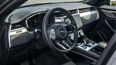 Jaguar F Pace R Dynamic-3