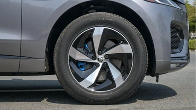 Jaguar F Pace R Dynamic-15