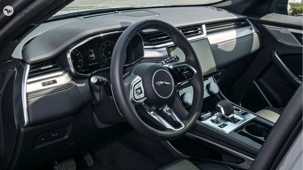 Jaguar F Pace R Dynamic
