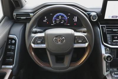 Toyota Land Cruiser LIKE BRAND NEW - TWIN TURBO-GXR-2025-1000KM-GCC SPECS-UNDER WARRANTY ALFOTAIM-12