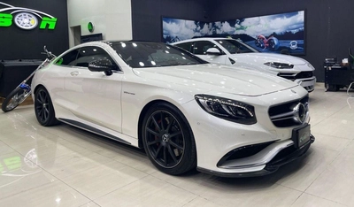 Mercedes Benz S 63 AMG Coupe-5