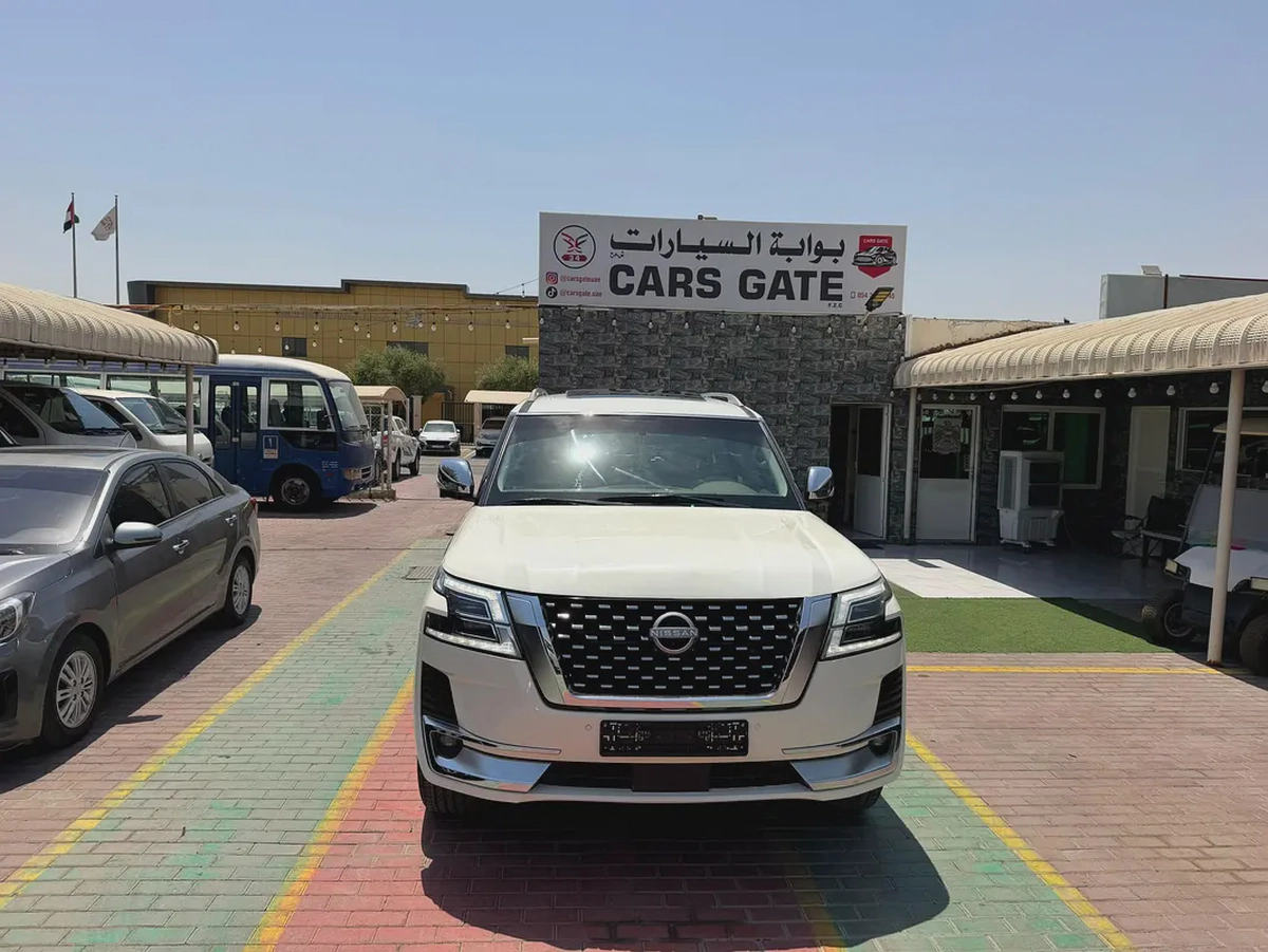 Nissan Patrol SE Platinum 2014 | GCC Specs | Well Maintained-2-2