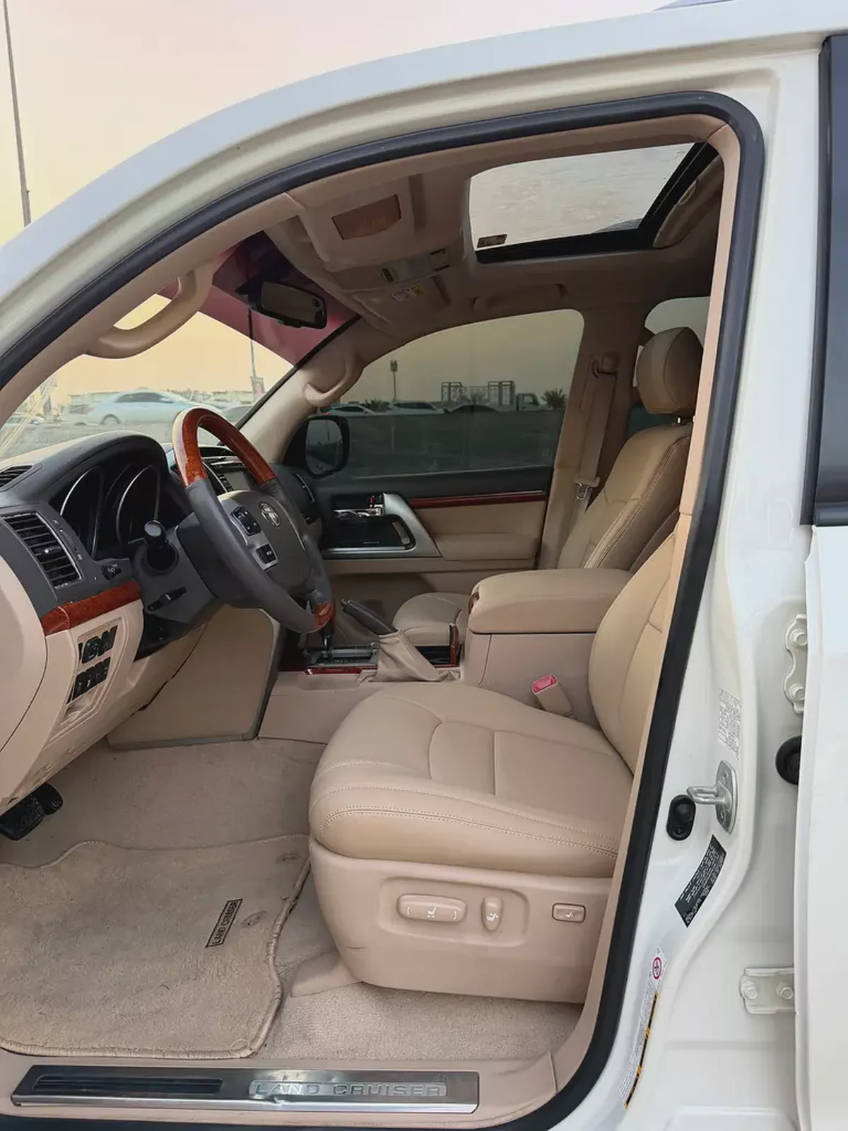 2015 Toyota Land Cruiser VXR GCC Specs-9-9