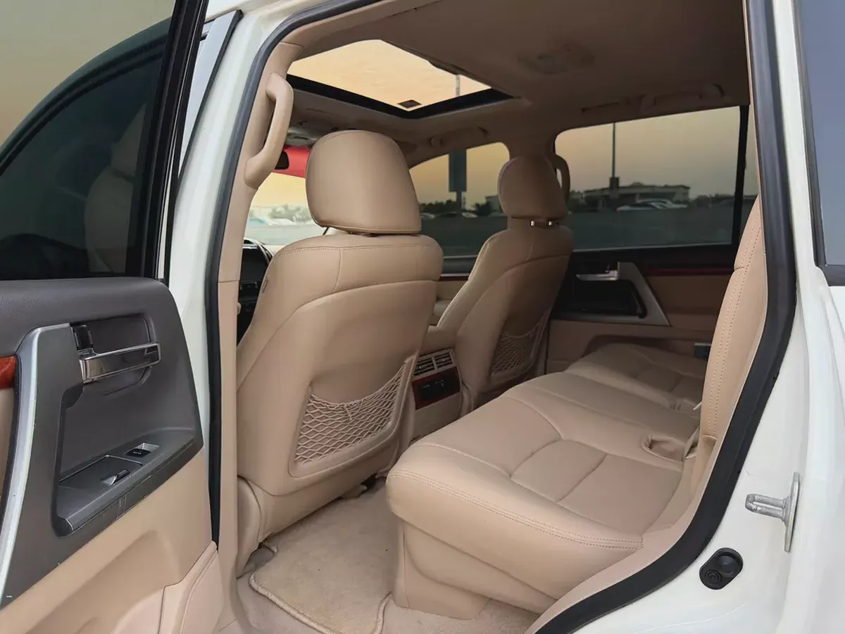 2015 Toyota Land Cruiser VXR GCC Specs-10-10