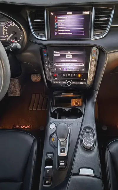 2021 Infiniti QX50 Comfort | GCC Specs | Low Mileage-9