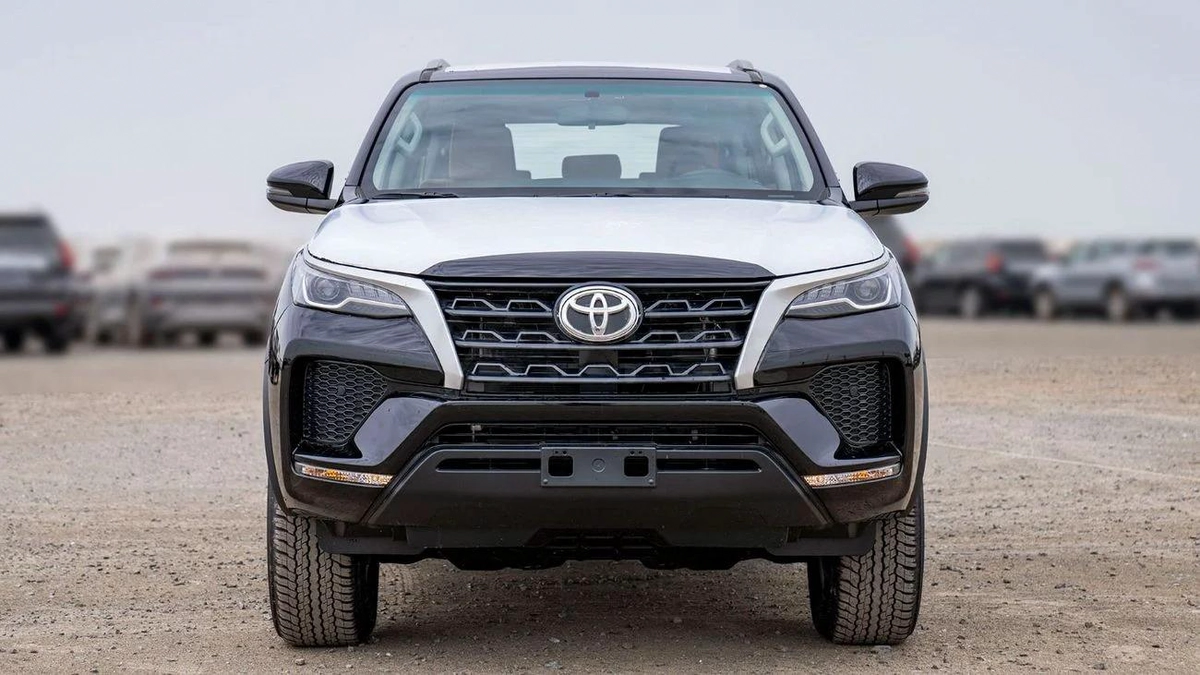 Toyota Fortuner  2.7L Petrol 4X4 MY2025-14-14