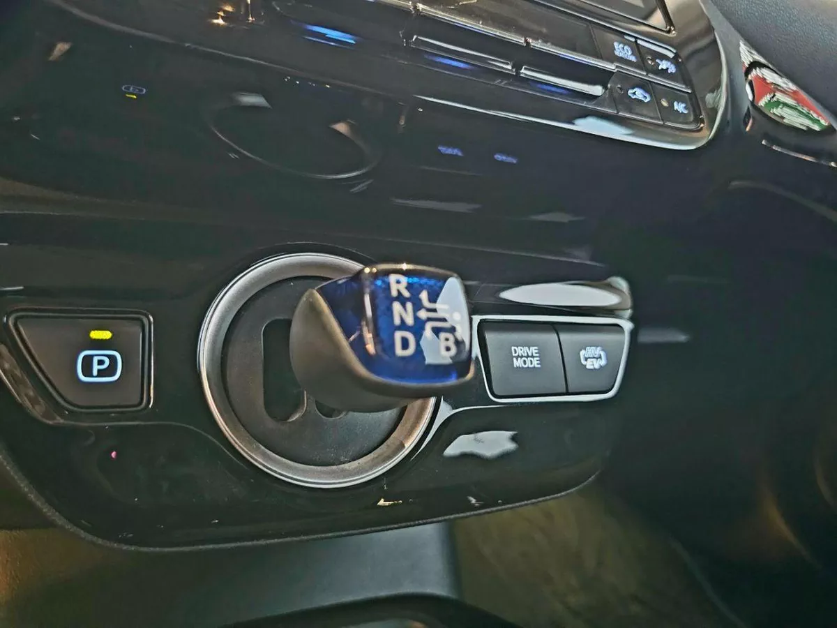 Toyota Prius TOYOTA PRIUS/1.8 HYBRID/JAPAN-18-0
