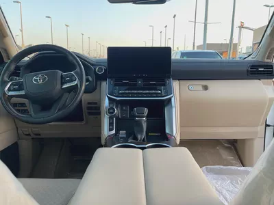 تويوتا لاند كلوزر توين تيربو Toyota Land Cruiser VXR 2025 GCC Specs-18