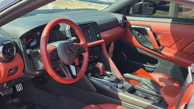 Nissan GT-R Premium (American 4k)-11