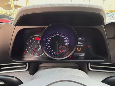 HYUNDAI ELANTRA—2022–GCC—FREE ACCIDENT—ORIGINAL PAINT—EXCELLENT CONDITION-17